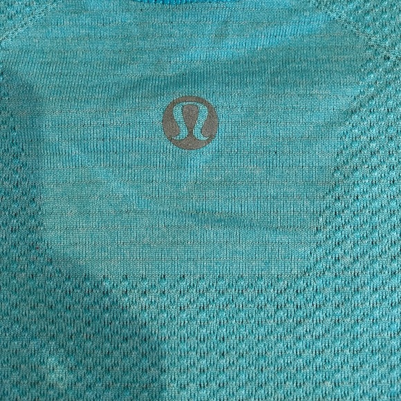Lululemon Long sleeve - Picture 3 of 3